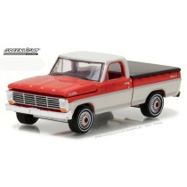 Hobby Exclusive - 1967 Ford F-100 Truck