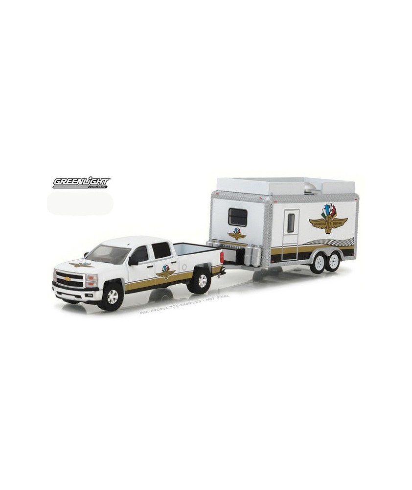 Hobby Exclusive - Chevy Silverado and Concession Trailer