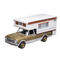 Hobby Exclusive - 1968 Chevrolet C10 Cheyenne with Large Camper