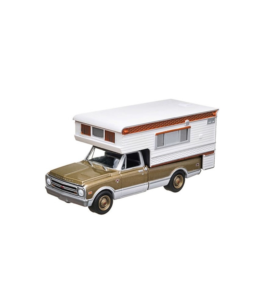 Hobby Exclusive - 1968 Chevrolet C10 Cheyenne with Large Camper