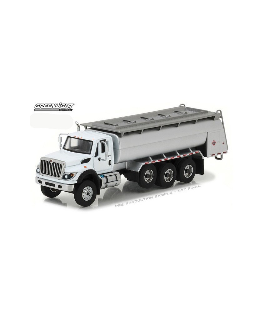 Super Duty Trucks Series 1 - International WorkStar Tanker Truck