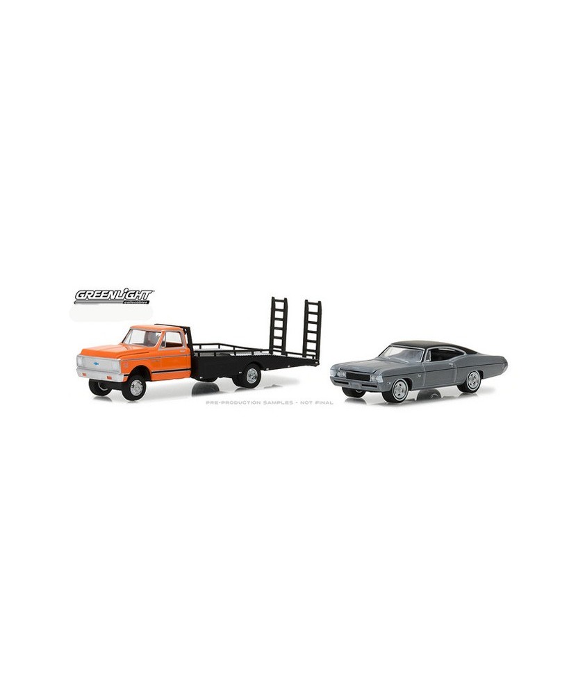 Greenlight HD Trucks Series 12 - 1972 Chevy C-30 Ramp Truck