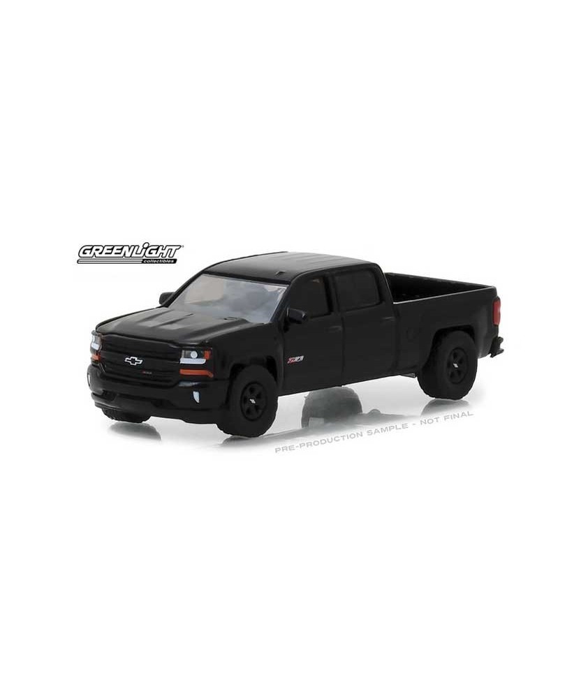 Greenlight Hobby Exclusive - 2018 Chevrolet Silverado 1500 Midnight Edition