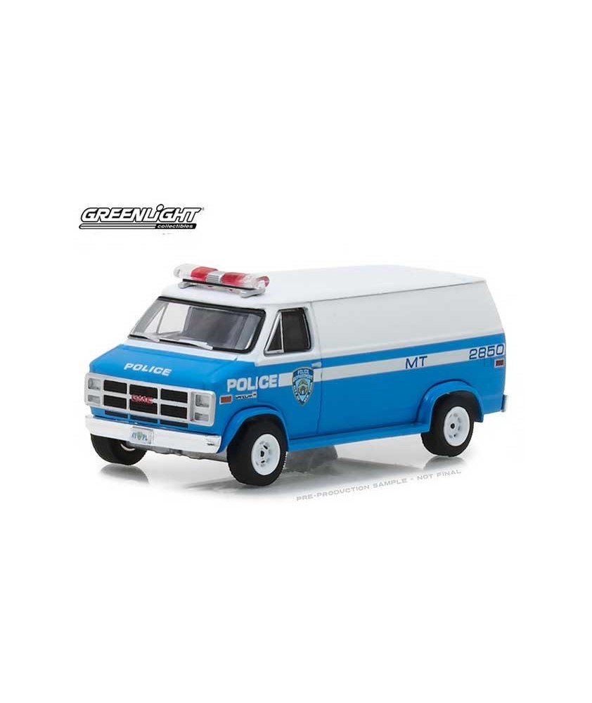 Greenlight Hot Pursuit Series 28 - 1987 GMC Vandura NYPD