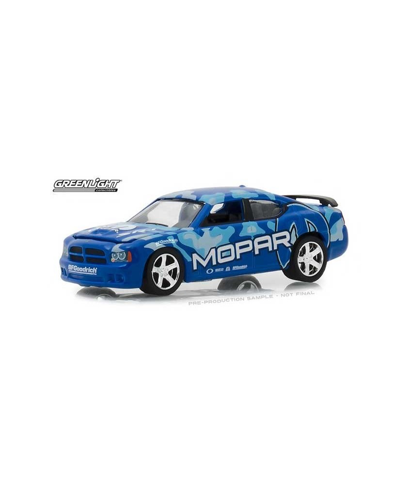 Greenlight Hobby Exclusive - 2008 Dodge Charger SRT 8 Mopar Edition