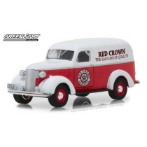 Greenlight Running on Empty Series 6 - 1939 Chevy Panel Truck Red Crown