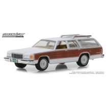 Greenlight Estate Wagons Series 2 - 1989 Mercury Grand Marquis Colony Park