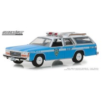 Greenlight Hot Pursuit Series 30 - 1988 Ford LTD Crown Victoria Wagon