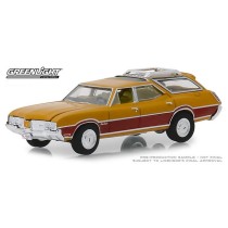 Greenlight Estate Wagons Series 3 - 1970 Oldsmobile Vista Cruiser