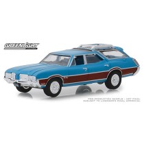 Greenlight Estate Wagons Series 3 - 1972 Oldsmobile Vista Cruiser
