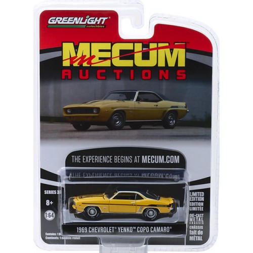 Greenlight Mecum Auctions Series 3 - 1969 Chevy Yenko Camaro