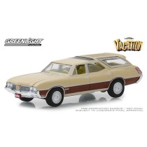 Greenlight Hollywood Series 24 - 1970 Oldsmobile Vista Cruiser
