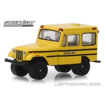 Greenlight Hobby Exclusive - 1974 Jeep DJ-5 School Bus