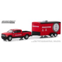 Greenlight Hitch and Tow Series 17 - 2017 RAM 2500 Big Horn and Enclose Car Hauler