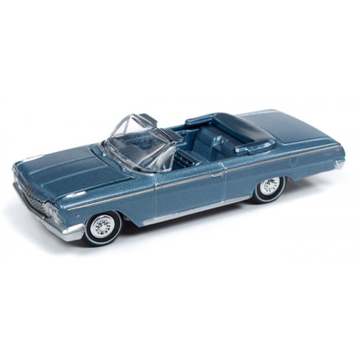 Auto World Premium 2019 Release 2A - 1962 Chevy Impala SS Convertible
