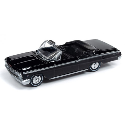 Auto World Premium 2019 Release 2B - 1962 Chevy Impala SS Convertible