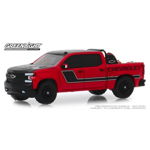 Greenlight Hobby Exclusive - 2019 Chevy Silverado with Safety Equipment