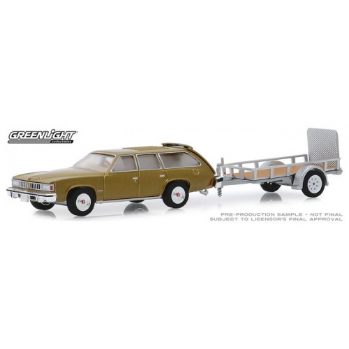 Greenlight Hitch and Tow Series 18 - 1977 Pontiac LeMans and Utility Trailer