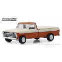Greenlight Blue Collar Series 6 - 1973 Ford F-100 with Bed Cover