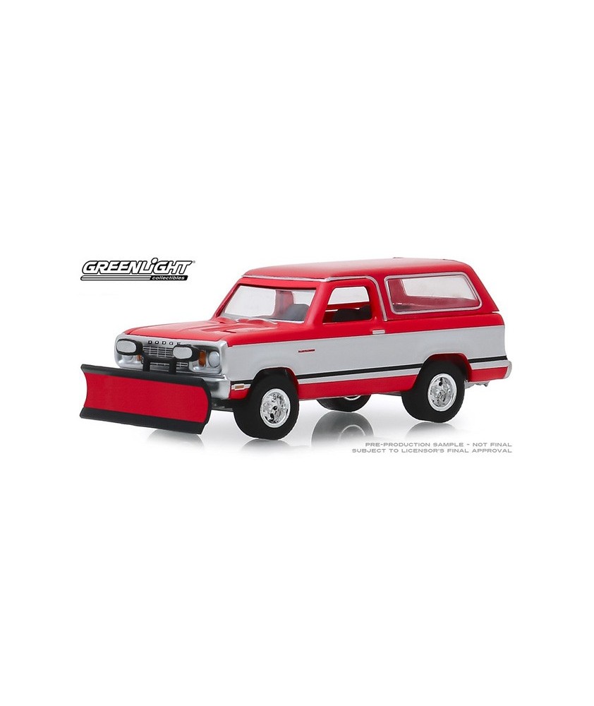 Greenlight Blue Collar Series 6 - 1977 Dodge Ramcharger with Snow Plow