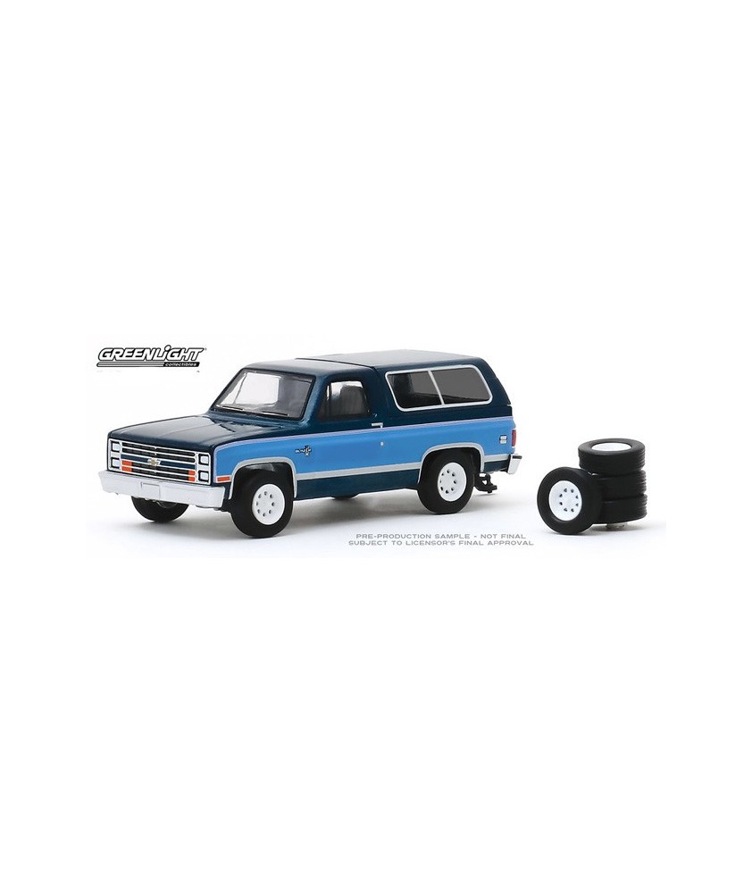 Greenlight The Hobby Shop Series 8 - 1986 Chevy K5 Blazer