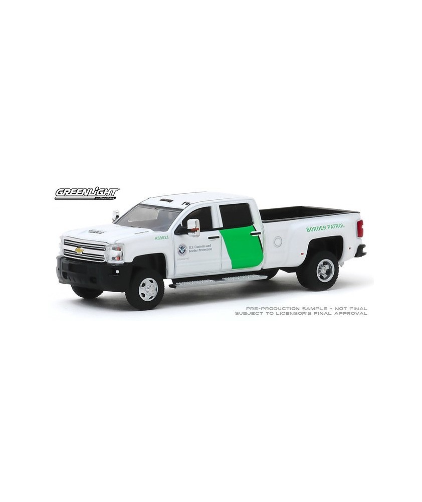 Greenlight Dually Drivers Series 3 - 2018 Chevy 3500 Dually US Border Protection