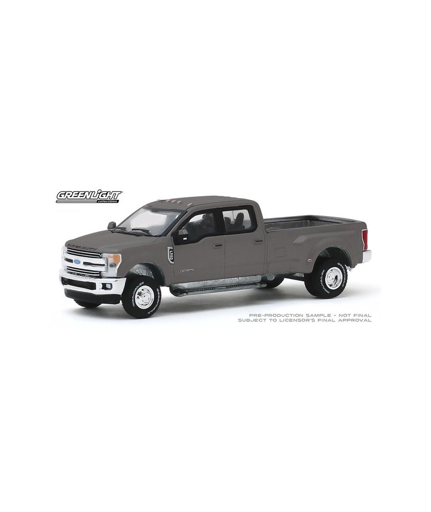 Greenlight Dually Drivers Series 3 - 2019 Ford F-350 Lariat Dually