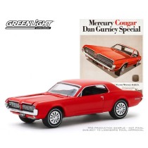 Greenlight Vintage Ad Cars Series 2 - 1967 Mercury Cougar