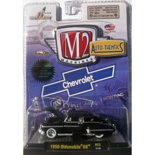 M2 Machines Auto-Thentics Release 23 - 1950 Oldsmobile 88 Clamshell Package