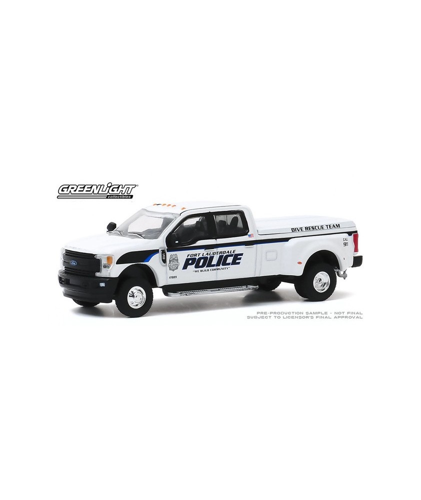 Greenlight Dually Drivers Series 4 - 2019 Ford F-350 Police Dive Rescue Truck