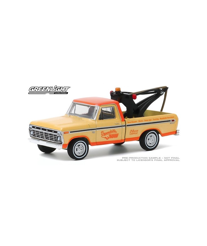 Greenlight Blue Collar Series 7 - 1973 Ford F-100 with Drop In Tow Hook