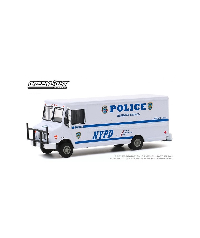 Greenlight H.D. Trucks Series 18 - 2019 Highway Patrol Step Van NYPD