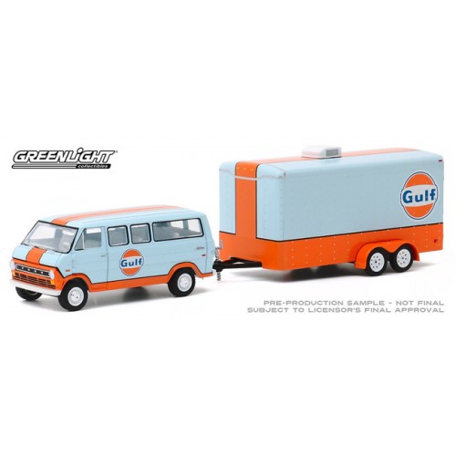 Greenlight Hitch and Tow Series 20 - 1972 Ford Club Wagon with Enclosed Car Hauler Trailer