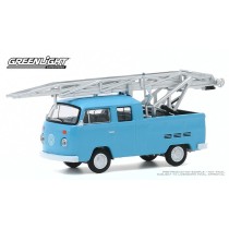 Greenlight Club Vee-Dub Series 11 - 1973 Volkswagen Type 2 Double Cab Ladder Truck