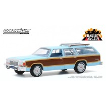 Greenlight Hollywood Series 29 - 1979 Ford LTD Country Squire