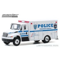 Greenlight H.D. Trucks Series 19 - 2013 International DuraStar Emergency Service Vehicle