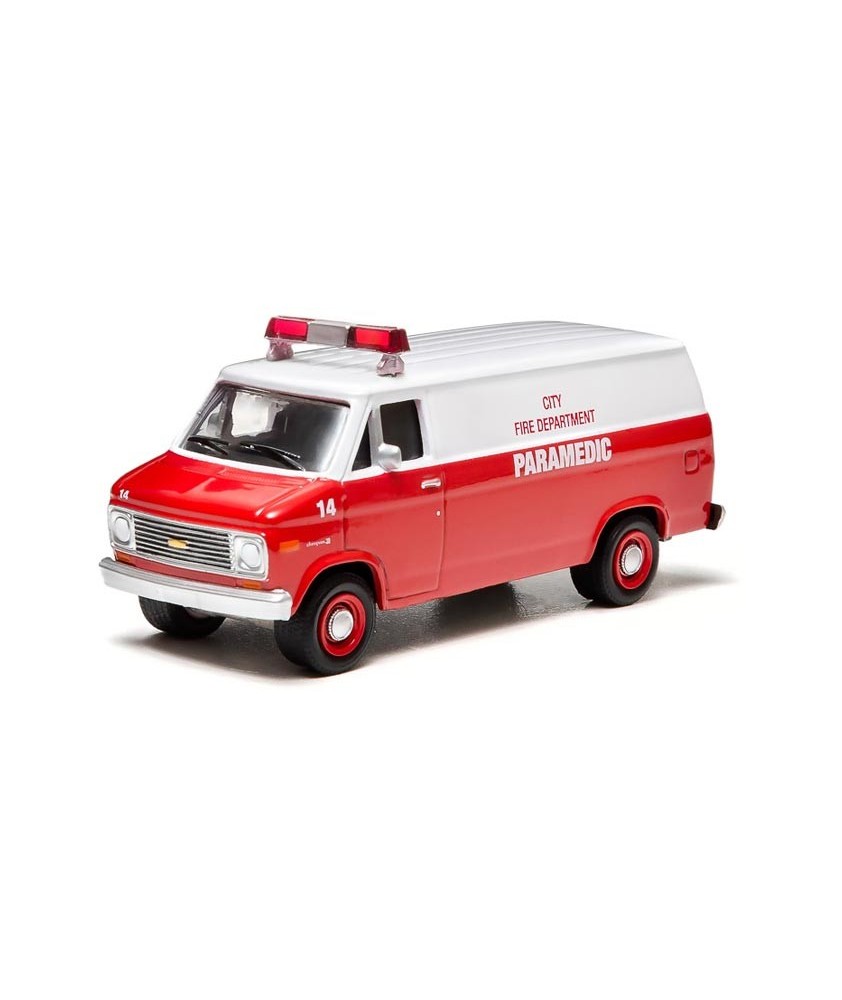 Hobby Exclusive - 1977 Chevy G20 Paramedic Van