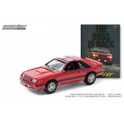 Greenlight Vintage Ad Cars Series 3 - 1982 Ford Mustang GT