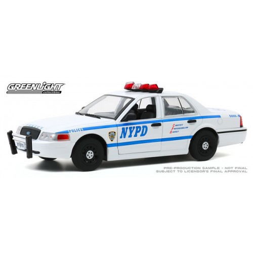 Greenlight Hot Pursuit - 1/24 Scale 2011 Ford Crown Victoria Police Interceptor NYPD