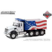 Greenlight S.D. Trucks Series 11 - 2019 Mack Granite Dump Truck