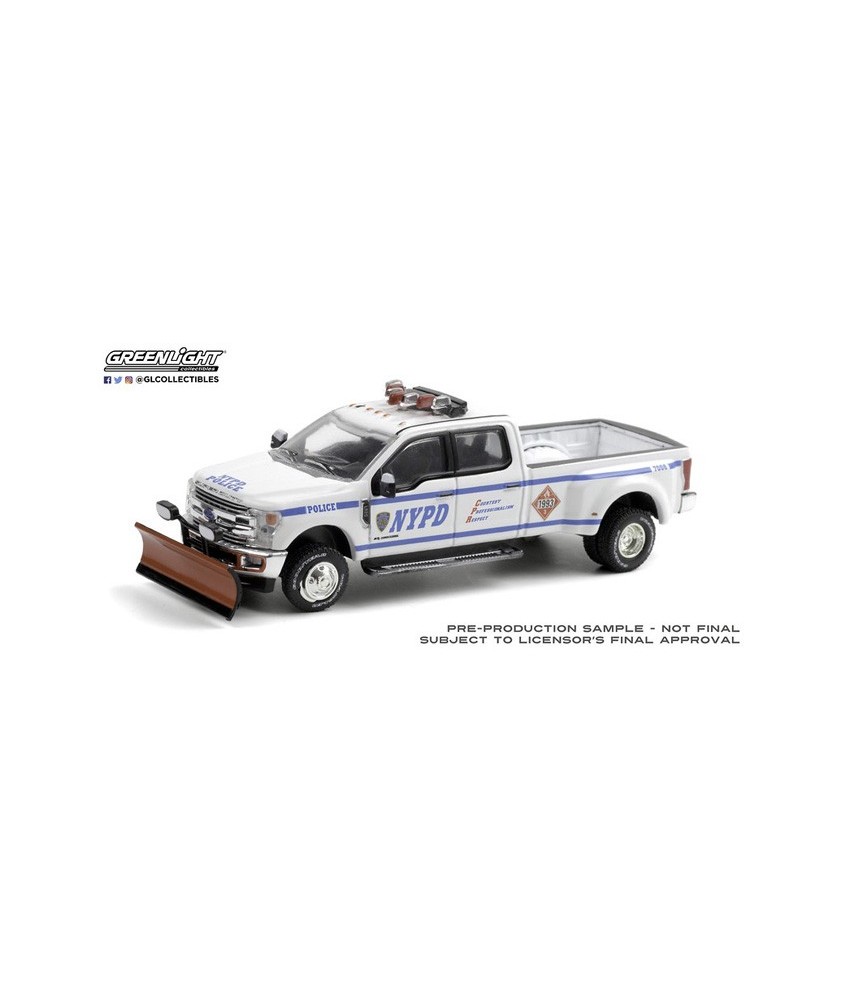 Greenlight Hobby Exclusive - 2019 Ford F-350 Dually with Snow Plow NYPD