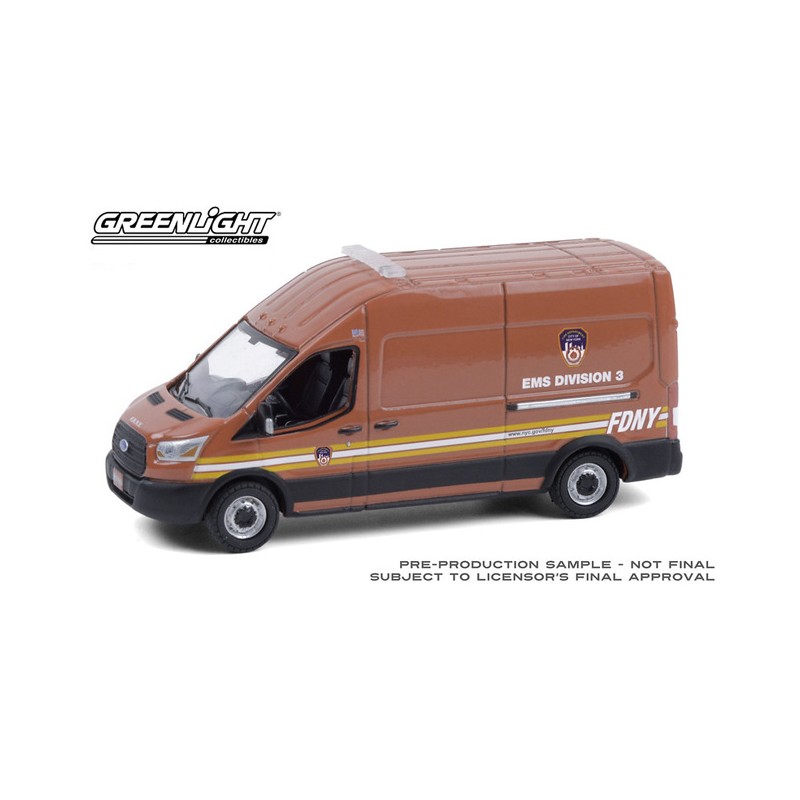 PREORDER Greenlight Route Runners Series 3 2015 Ford Transit NYPD Police NYC 