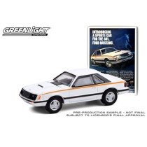 Greenlight Vintage Ad Cars Series 4 - 1980 Ford Mustang