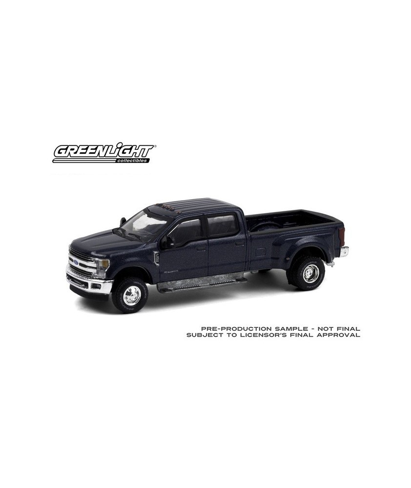 Greenlight Dually Drivers Series 6 - 2019 Ford F-350 Dually Truck