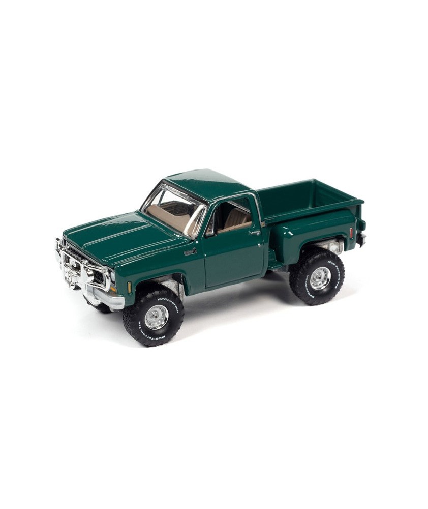 Auto World Premium 2020 Release 5 - 1980 Chevrolet Custom Deluxe 10 Step Side Truck