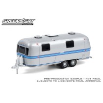 Greenlight Hitched Homes Series 10 - 1971 Airstream Double-Axle Land Yacht Safari