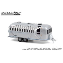 Greenlight Hitched Homes Series 10 - 1972 Airstream Double-Axle Land Yacht Safari