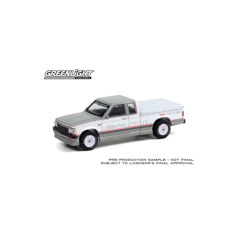 Greenlight Hobby Exclusive - 1984 GMC S-15 Extended Cab Indianapolis 500 Official Truck
