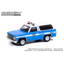 Greenlight Hobby Exclusive - 1985 Chevrolet K-5 Blazer New York City Police Department NYPD