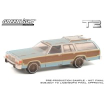 Greenlight Hollywood Series 32 - 1979 Ford LTD Country Squire Station Wagon